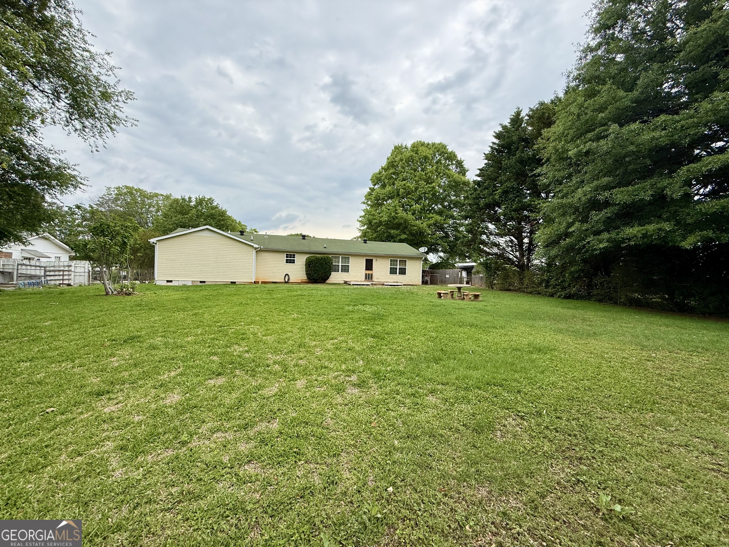 208 Donna Lane Dallas GA 30157