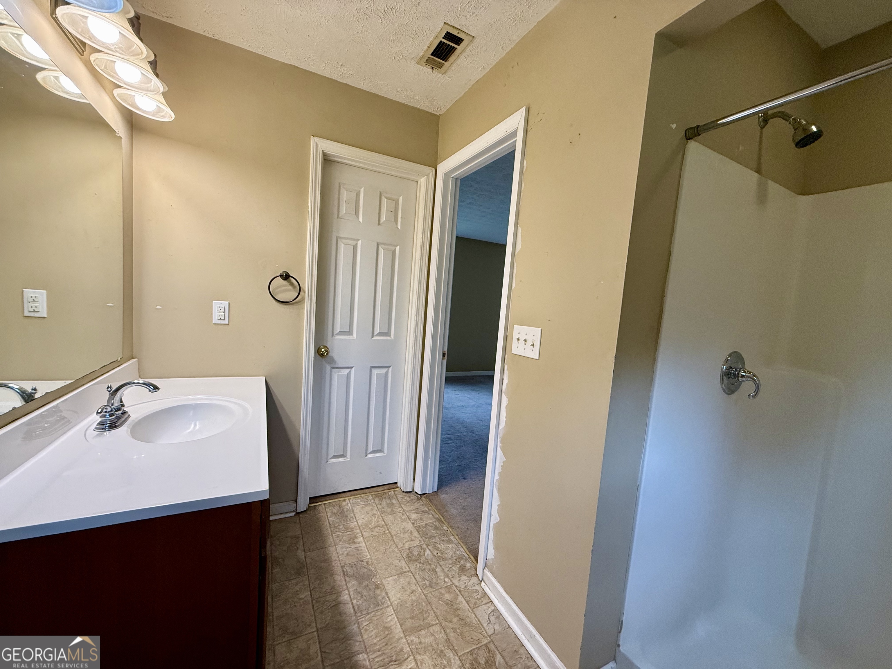 208 Donna Lane Dallas GA 30157