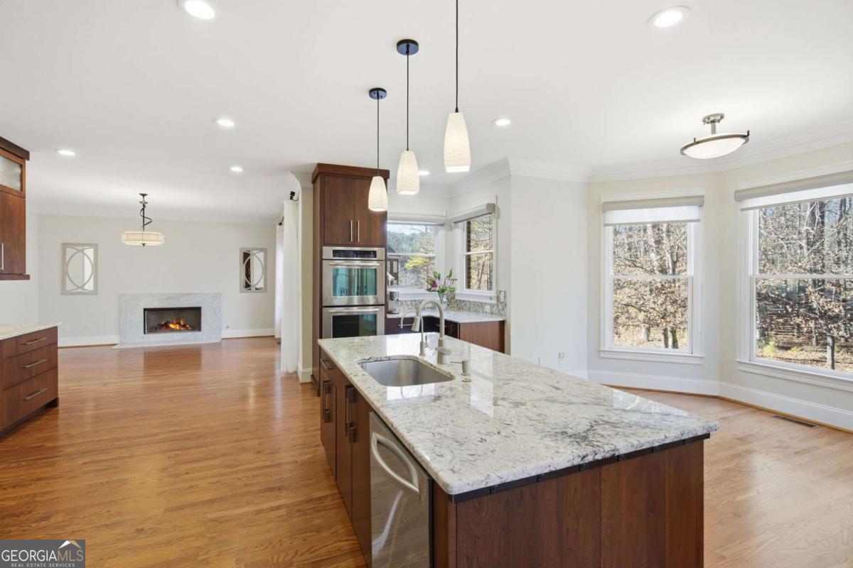 715 Crown Cove Milton GA 30004