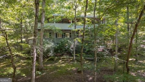 55 Santa Pera Drive Cleveland GA 30528