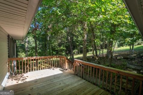 55 Santa Pera Drive Cleveland GA 30528
