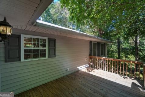 55 Santa Pera Drive Cleveland GA 30528