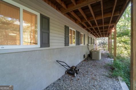 55 Santa Pera Drive Cleveland GA 30528