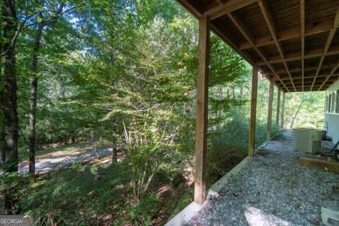 55 Santa Pera Drive Cleveland GA 30528