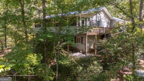 55 Santa Pera Drive Cleveland GA 30528