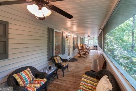 55 Santa Pera Drive Cleveland GA 30528