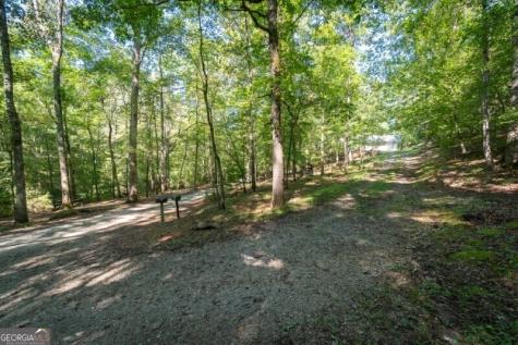 55 Santa Pera Drive Cleveland GA 30528