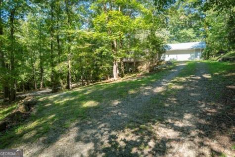 55 Santa Pera Drive Cleveland GA 30528