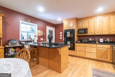 55 Santa Pera Drive Cleveland GA 30528
