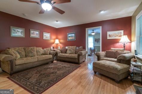 55 Santa Pera Drive Cleveland GA 30528