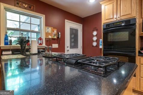 55 Santa Pera Drive Cleveland GA 30528