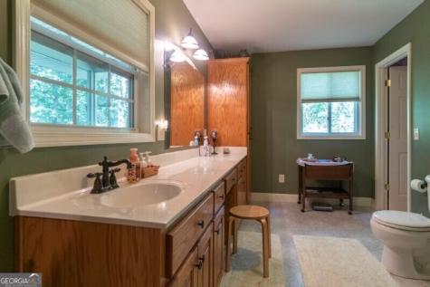 55 Santa Pera Drive Cleveland GA 30528