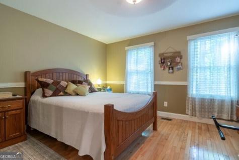 55 Santa Pera Drive Cleveland GA 30528
