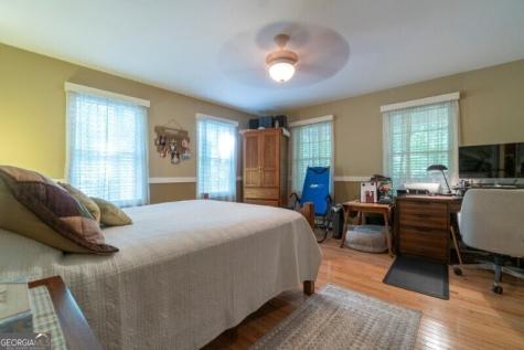 55 Santa Pera Drive Cleveland GA 30528