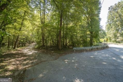 55 Santa Pera Drive Cleveland GA 30528