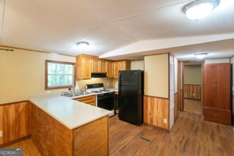 55 Santa Pera Drive Cleveland GA 30528