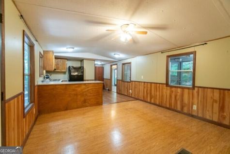 55 Santa Pera Drive Cleveland GA 30528