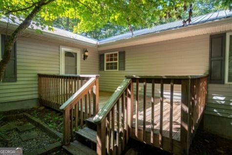 55 Santa Pera Drive Cleveland GA 30528