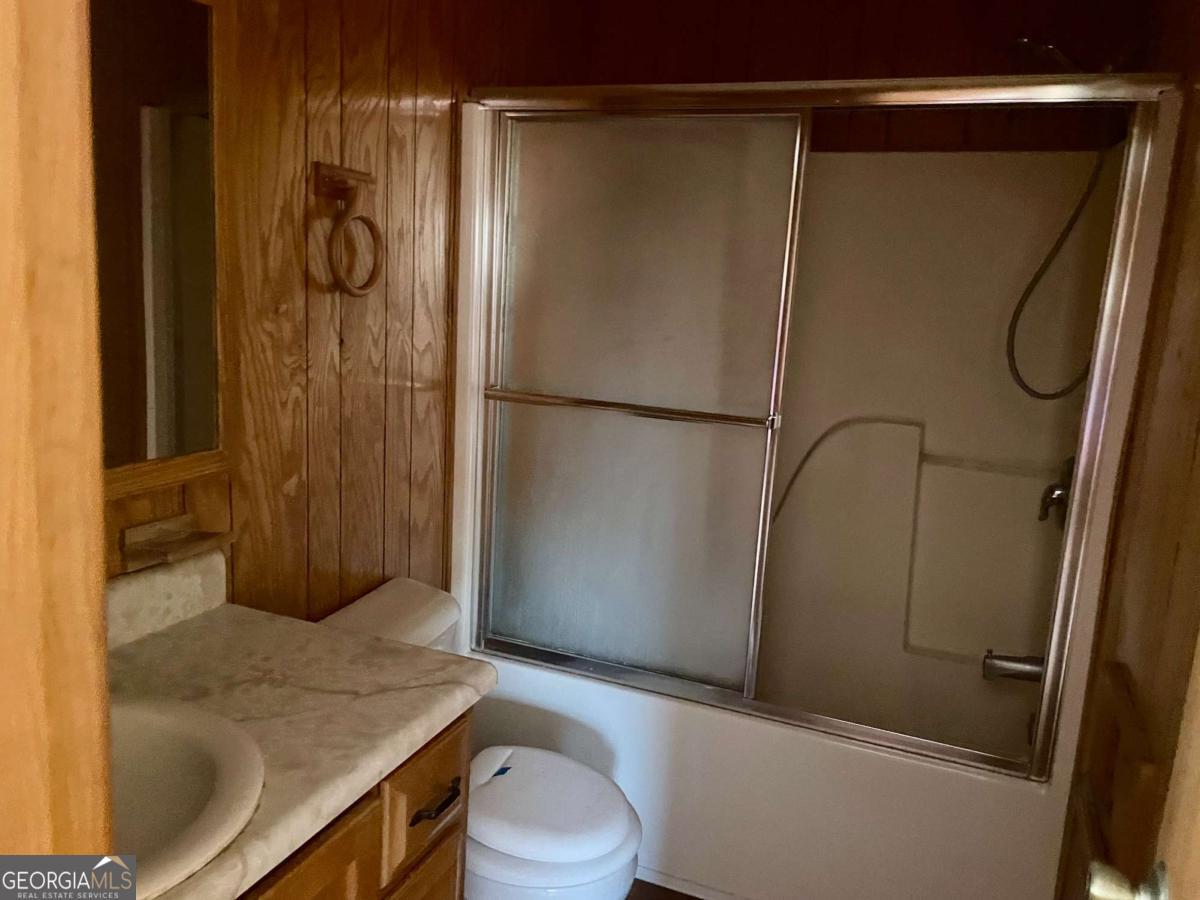 109 Lincoln Drive Glennville GA 30427