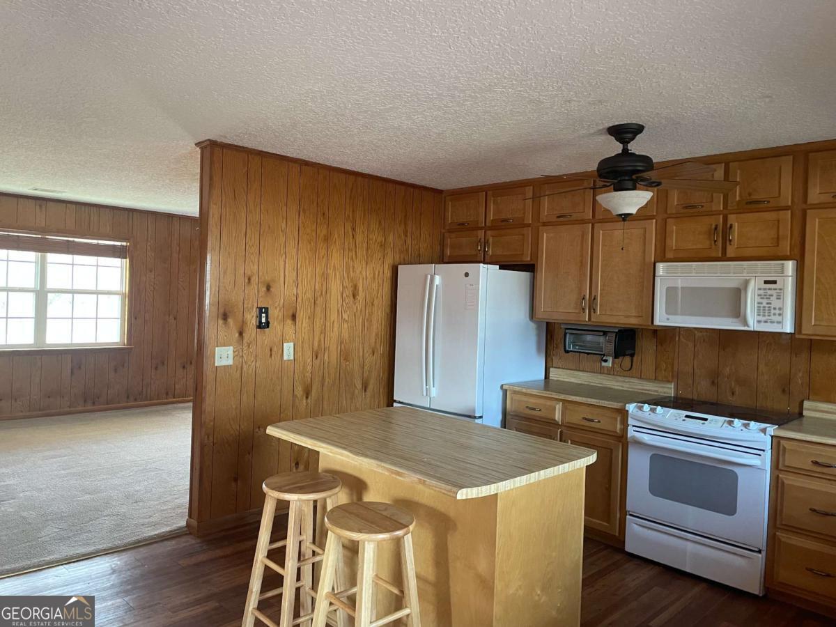 109 Lincoln Drive Glennville GA 30427