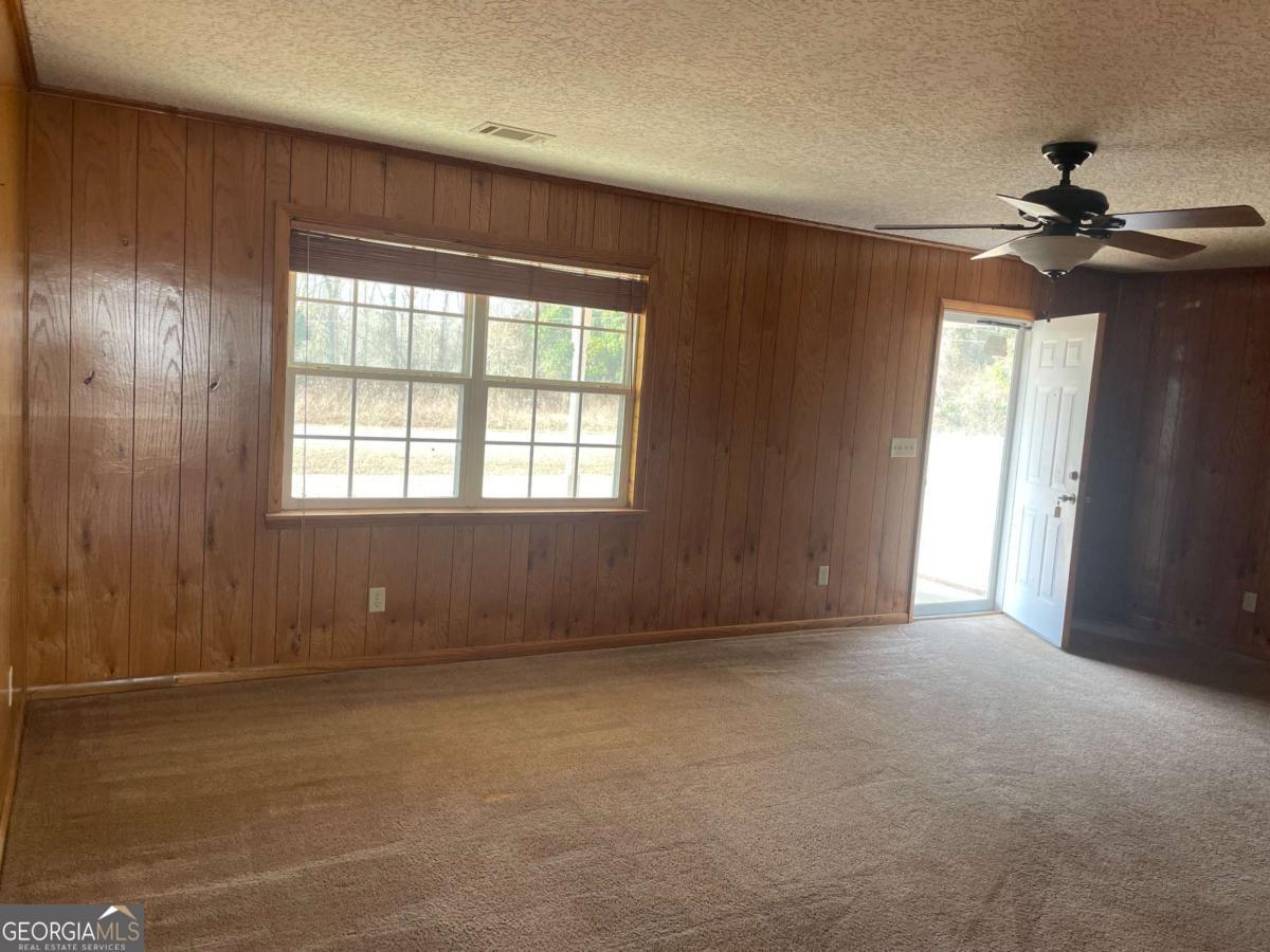 109 Lincoln Drive Glennville GA 30427