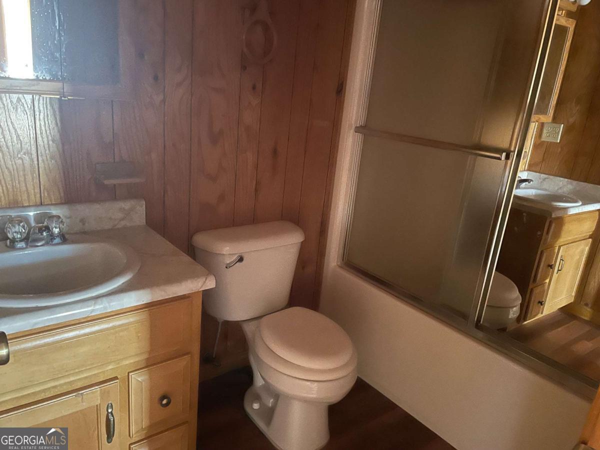 109 Lincoln Drive Glennville GA 30427
