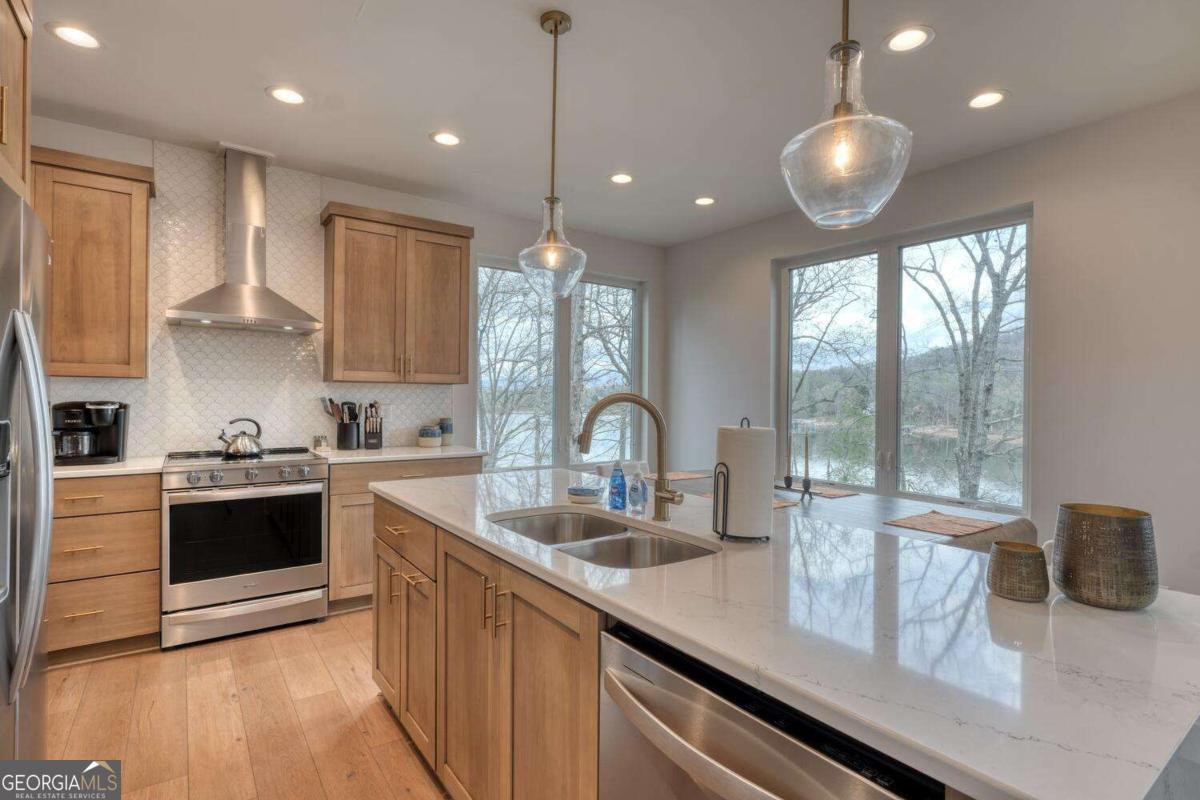161 Windjammer Drive Hiawassee GA 30546