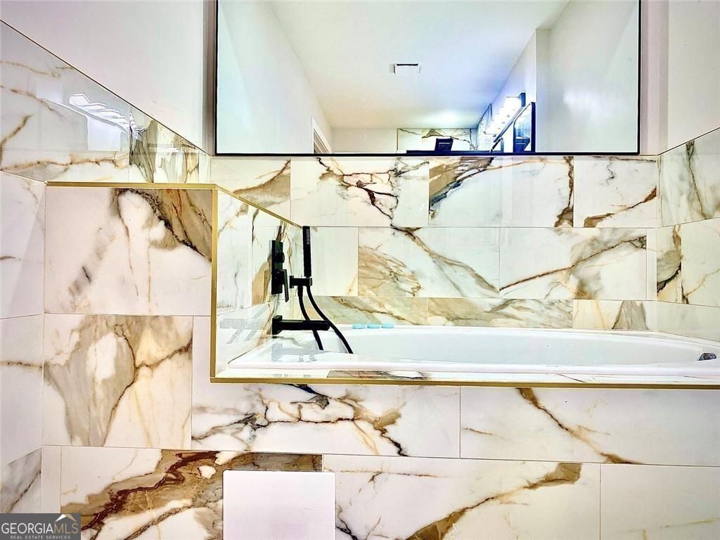 5390 Rockbridge Road Stone Mountain GA 30088