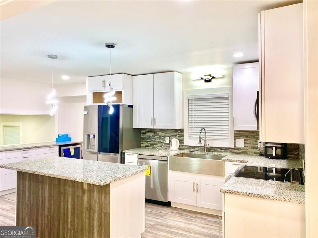 5390 Rockbridge Road Stone Mountain GA 30088