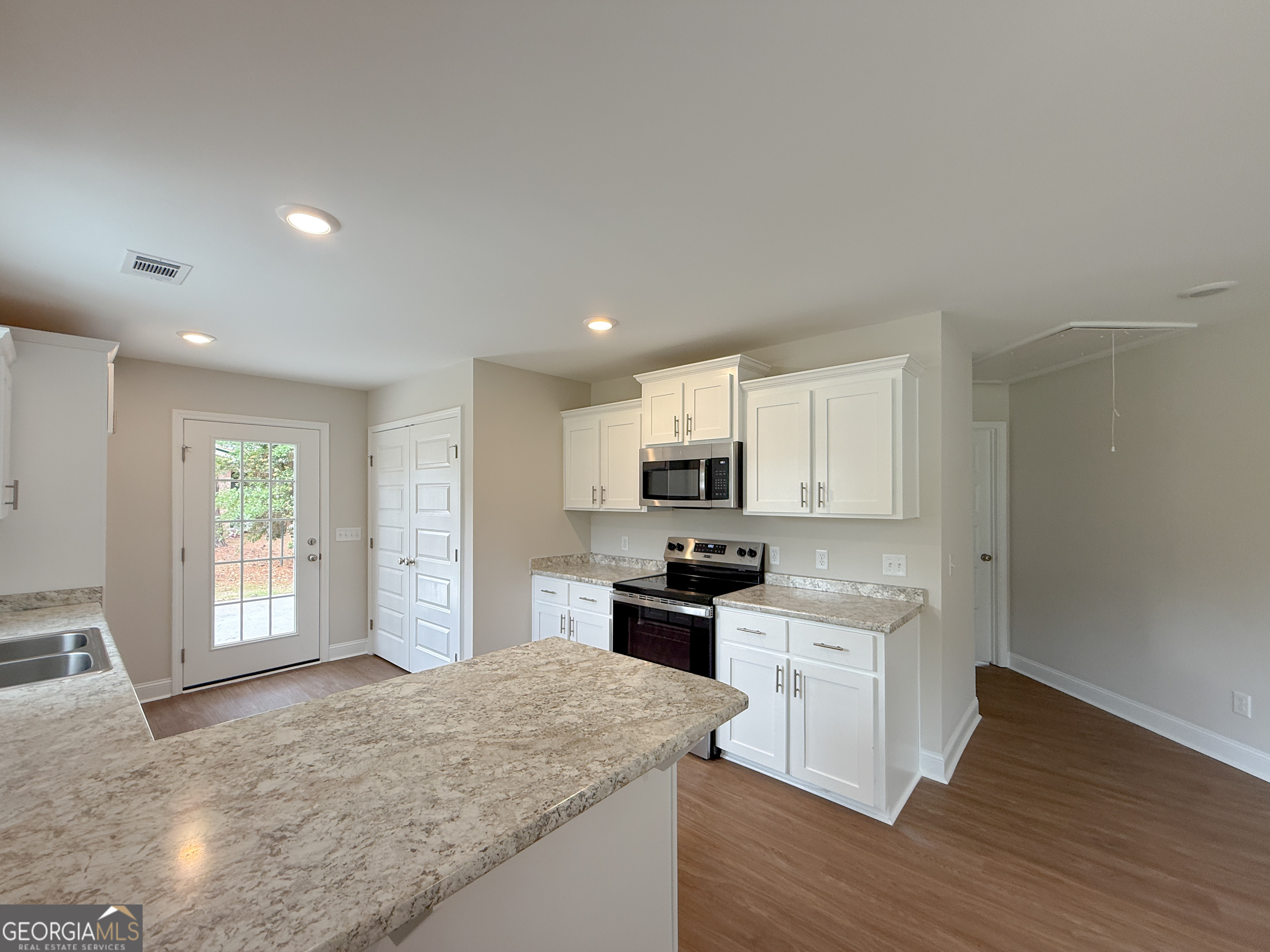 102 Ohoopee Street Reidsville GA 30453