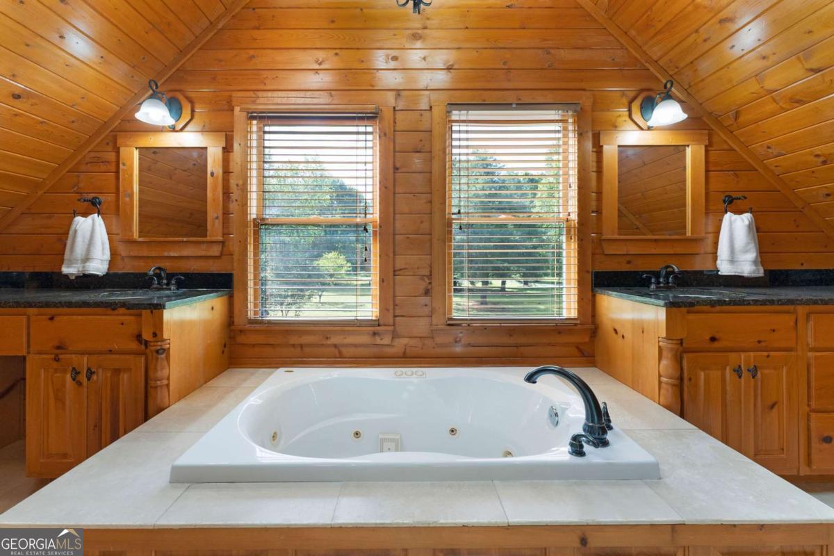 442 Cartecay River Run Ellijay GA 30536