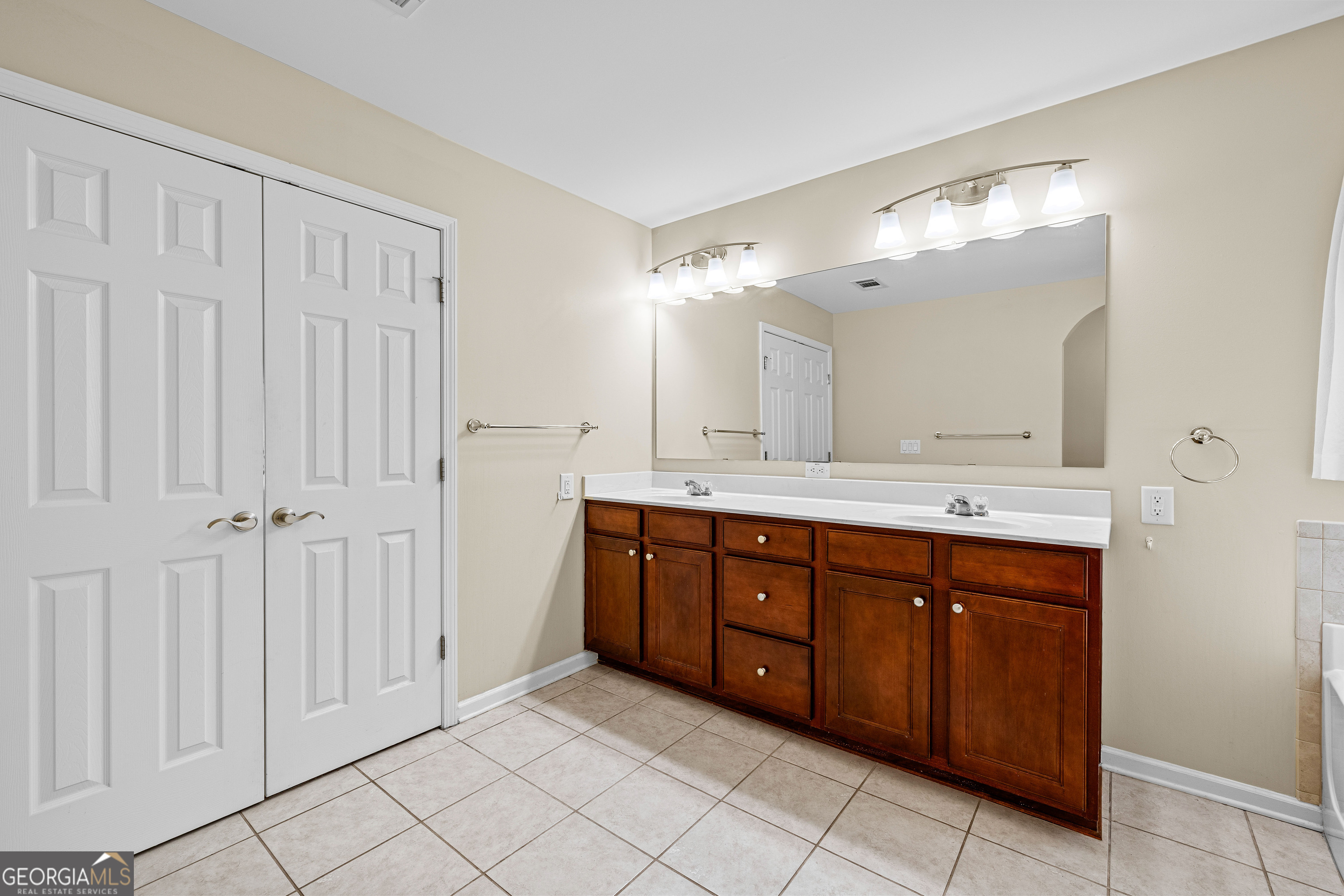 10 Stonebridge Pass Newnan GA 30265