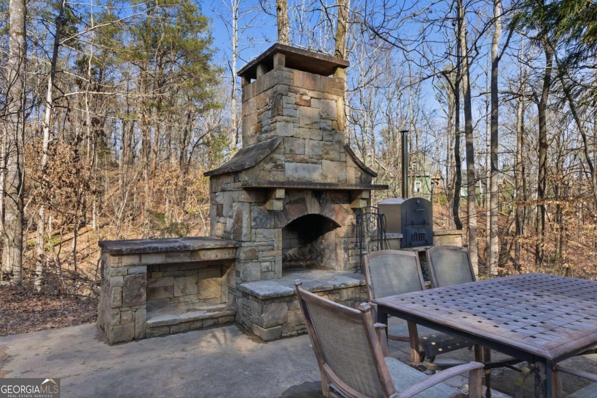 6427 Point Twenty Two Gainesville GA 30506