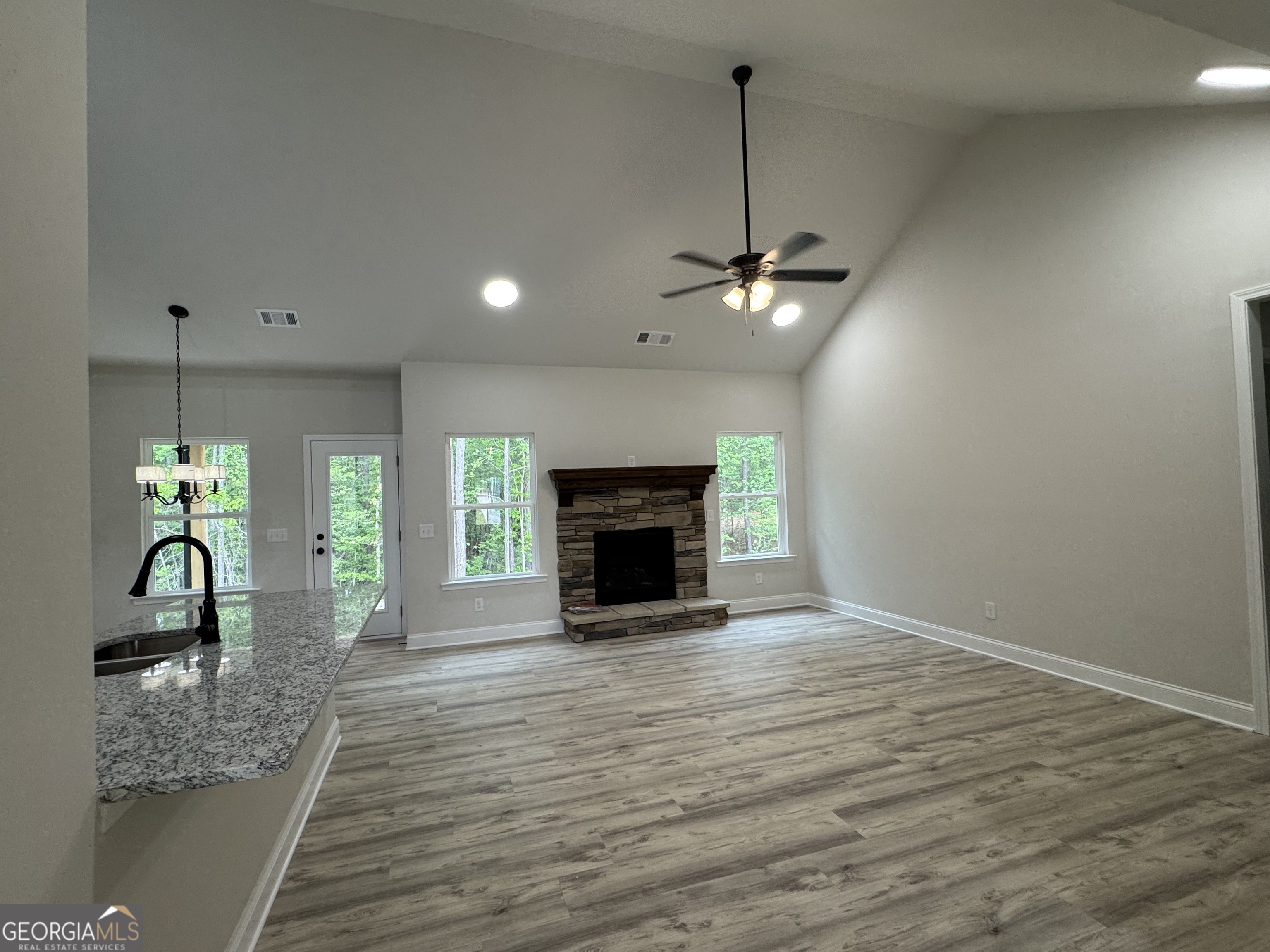 2021 N. Hicks Road Toccoa GA 30577