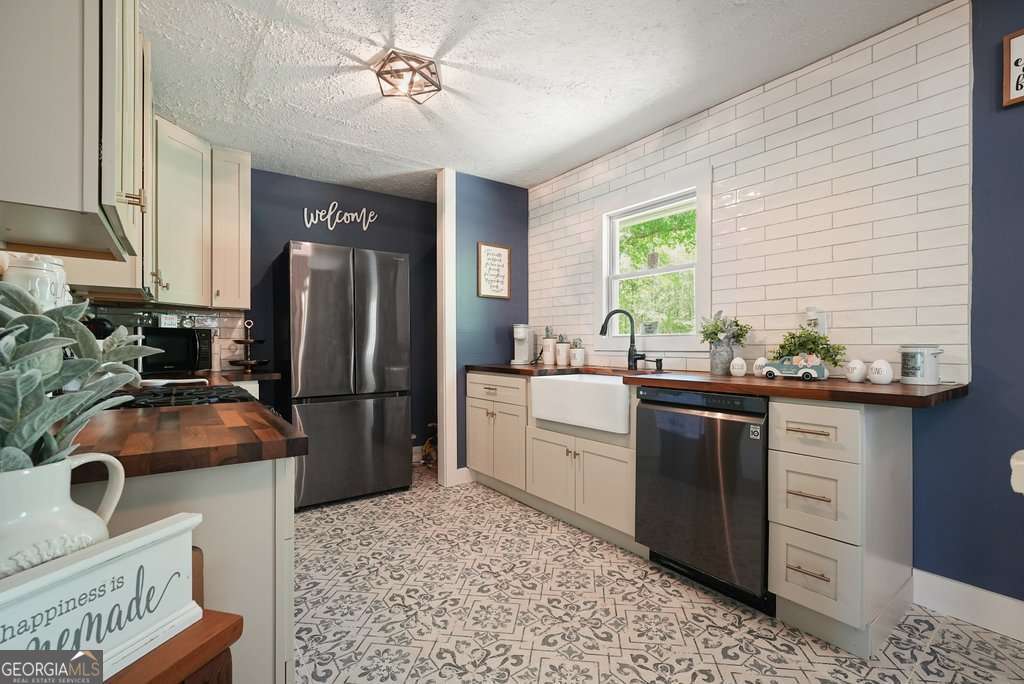 1214 Marshall Fuller Road Dallas GA 30157