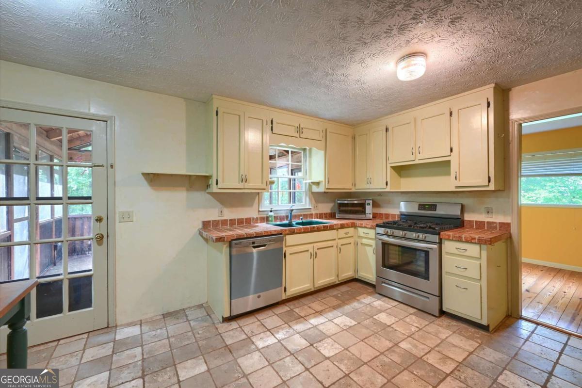 2245 Birmingham Road Alpharetta GA 30004