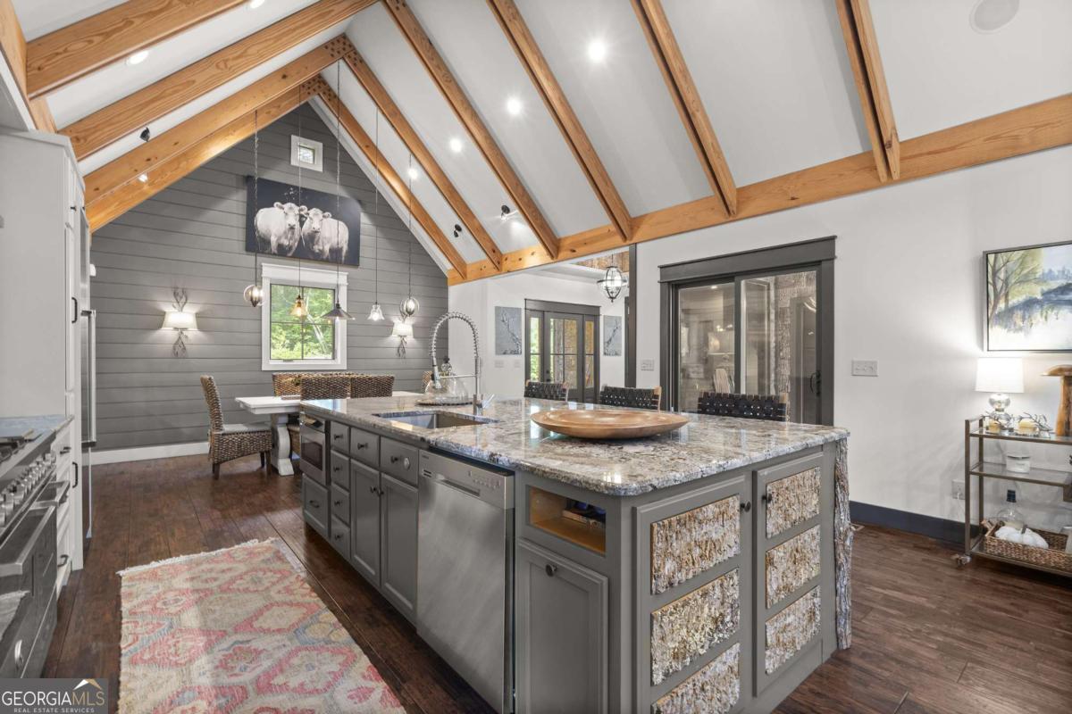 530 Burleson Road Ellijay GA 30536