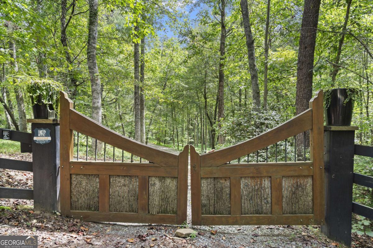 530 Burleson Road Ellijay GA 30536