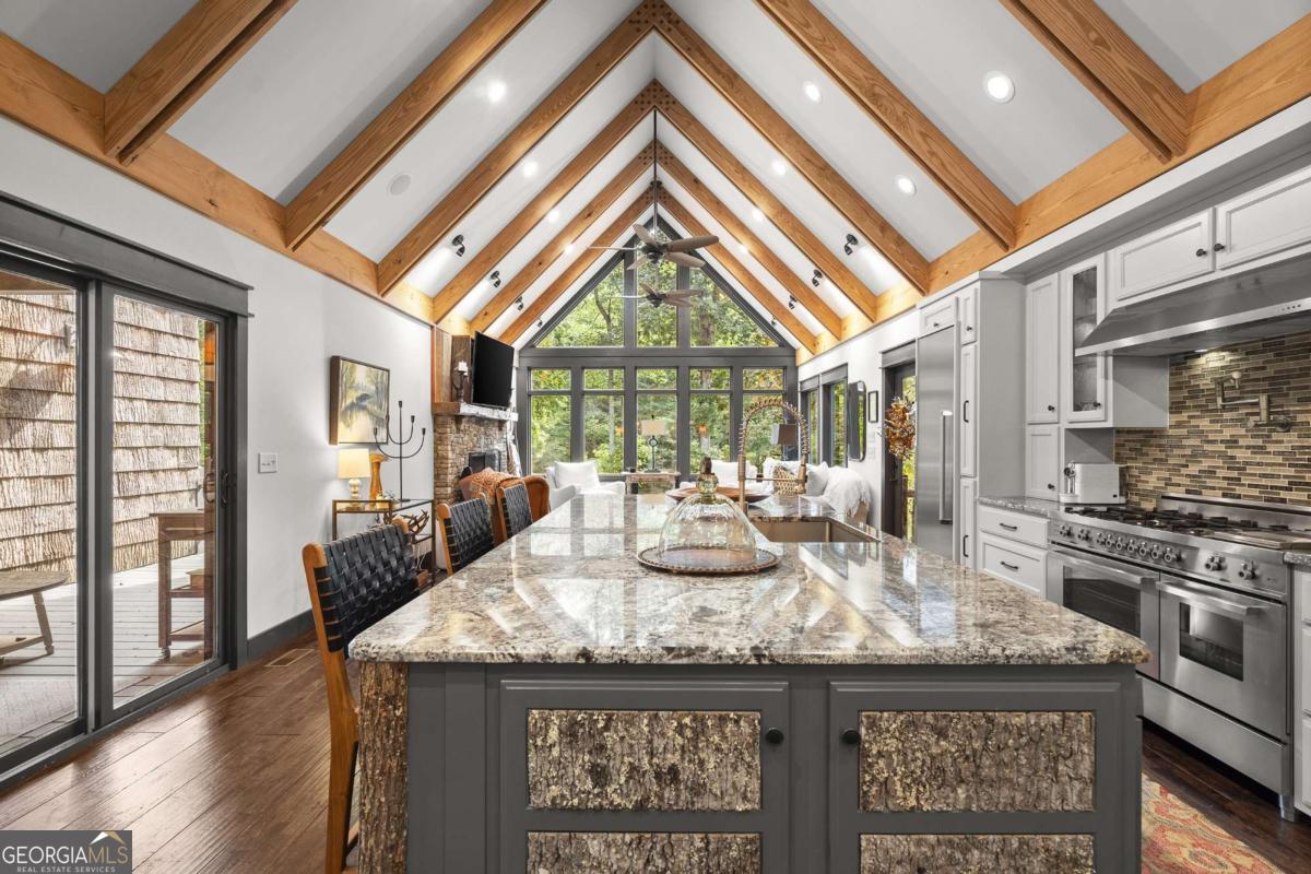530 Burleson Road Ellijay GA 30536