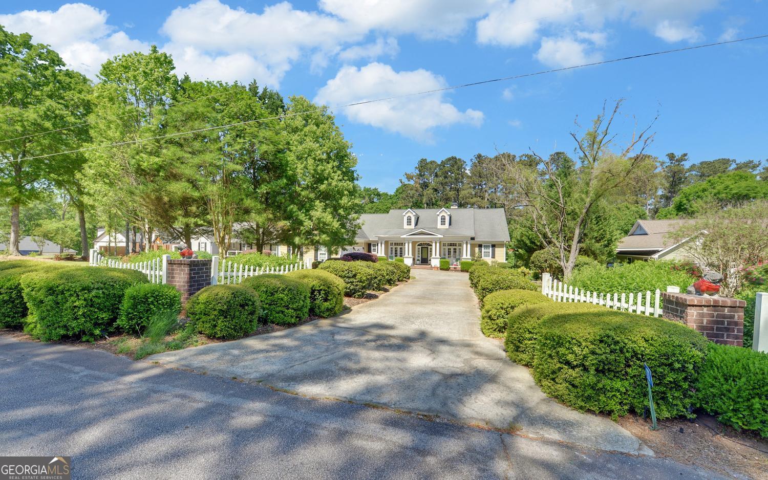 227 Capri Drive Hartwell GA 30643