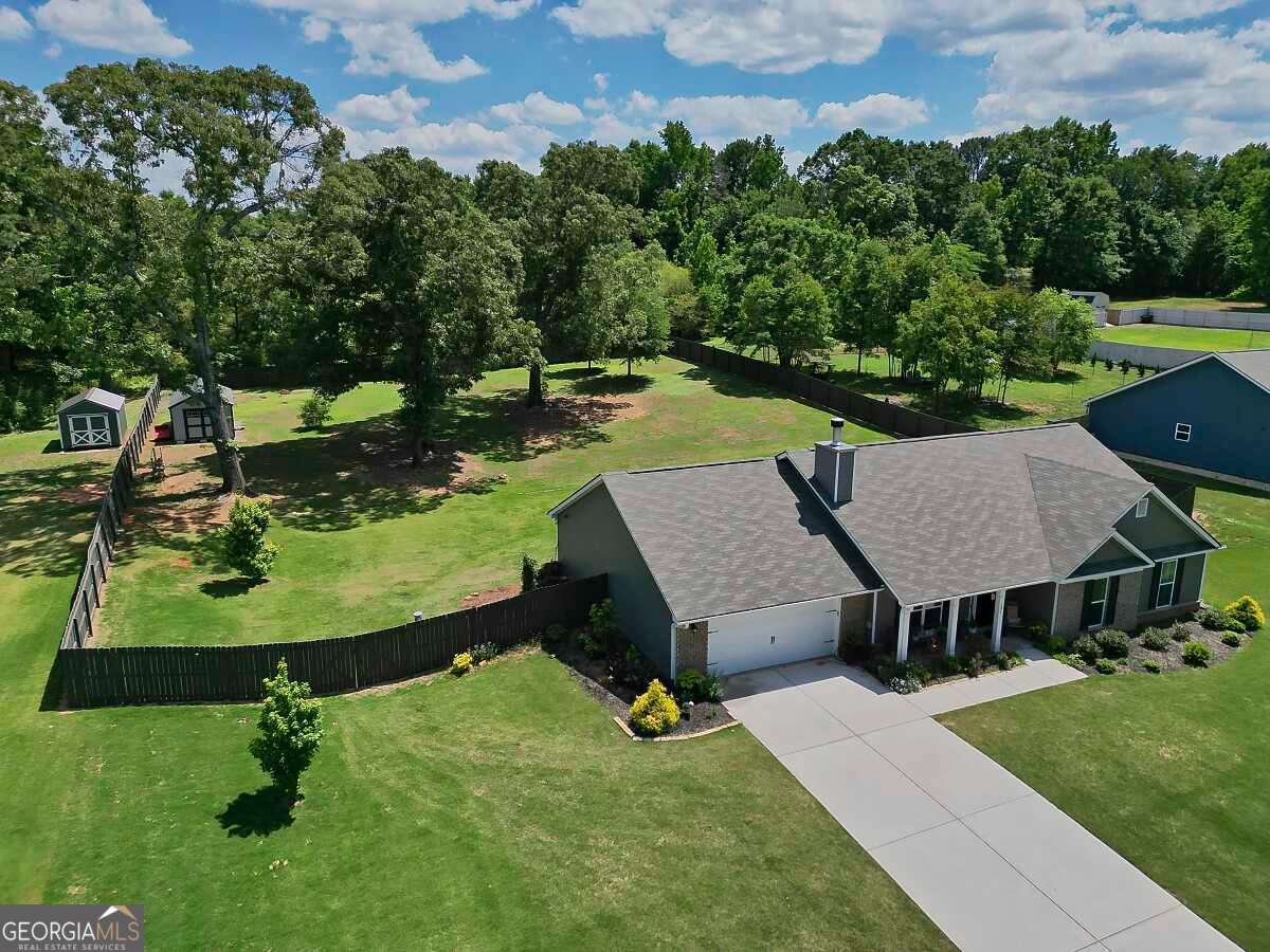 186 Kinsley Way Statham GA 30666