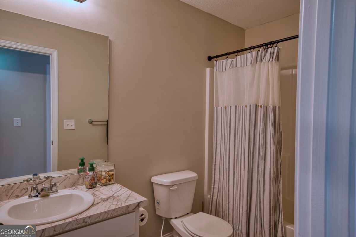 186 Kinsley Way Statham GA 30666