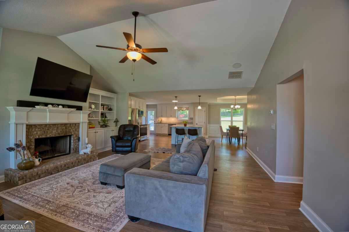 186 Kinsley Way Statham GA 30666