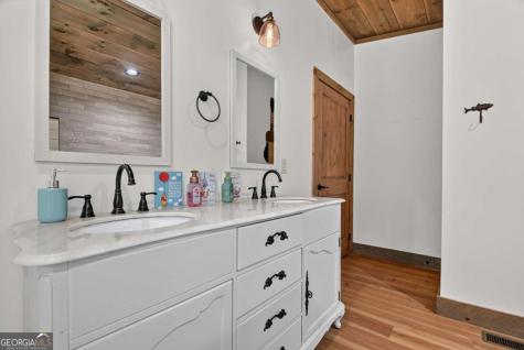 60 Hiles Hatch Lane Blue Ridge GA 30513