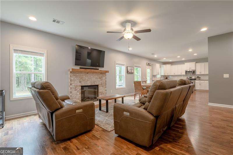 719 Fairview Road Brooks GA 30205
