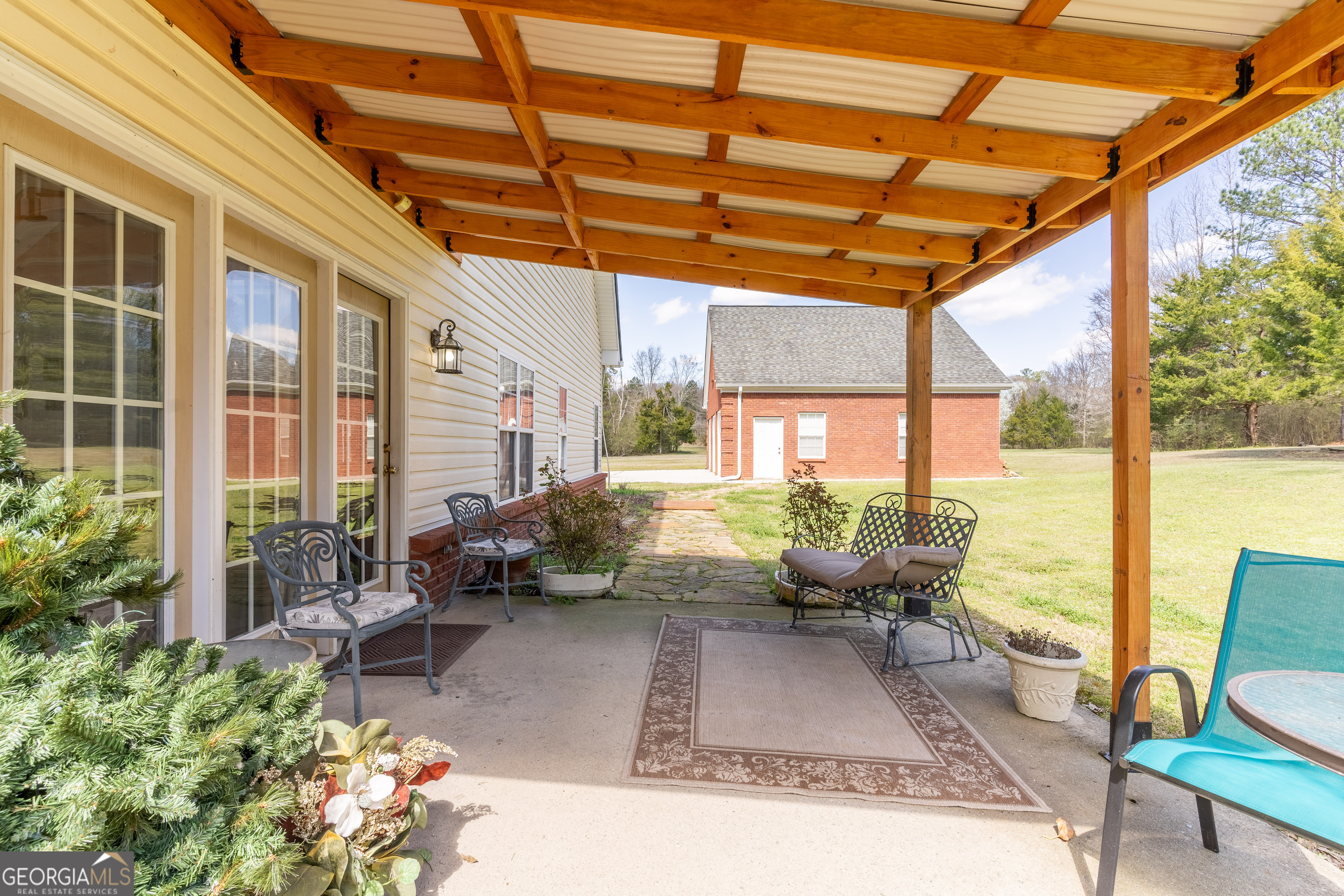 2101 NE Indian Shoals Drive Loganville GA 30052