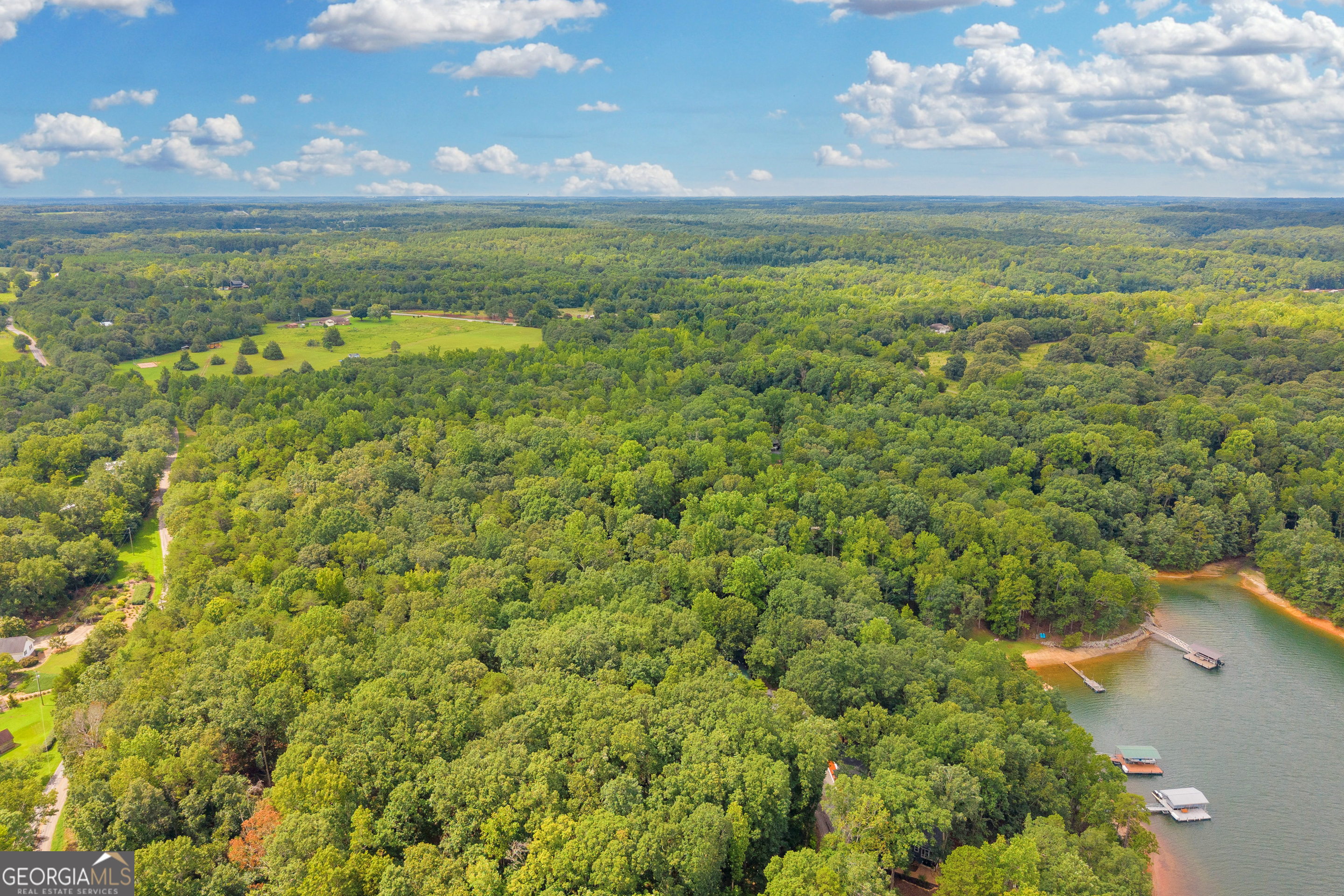 26 Chief Lane Hartwell GA 30643