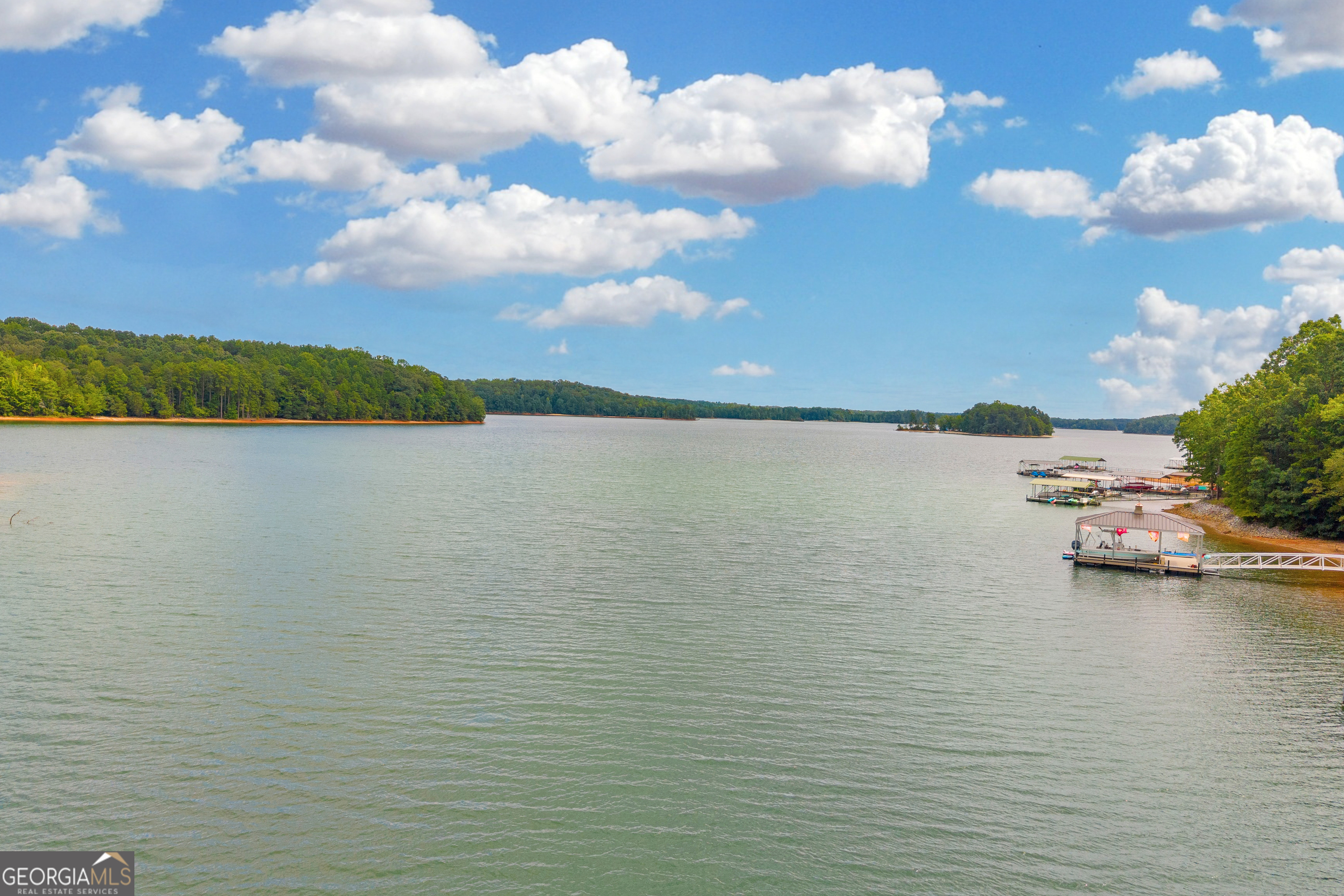 26 Chief Lane Hartwell GA 30643