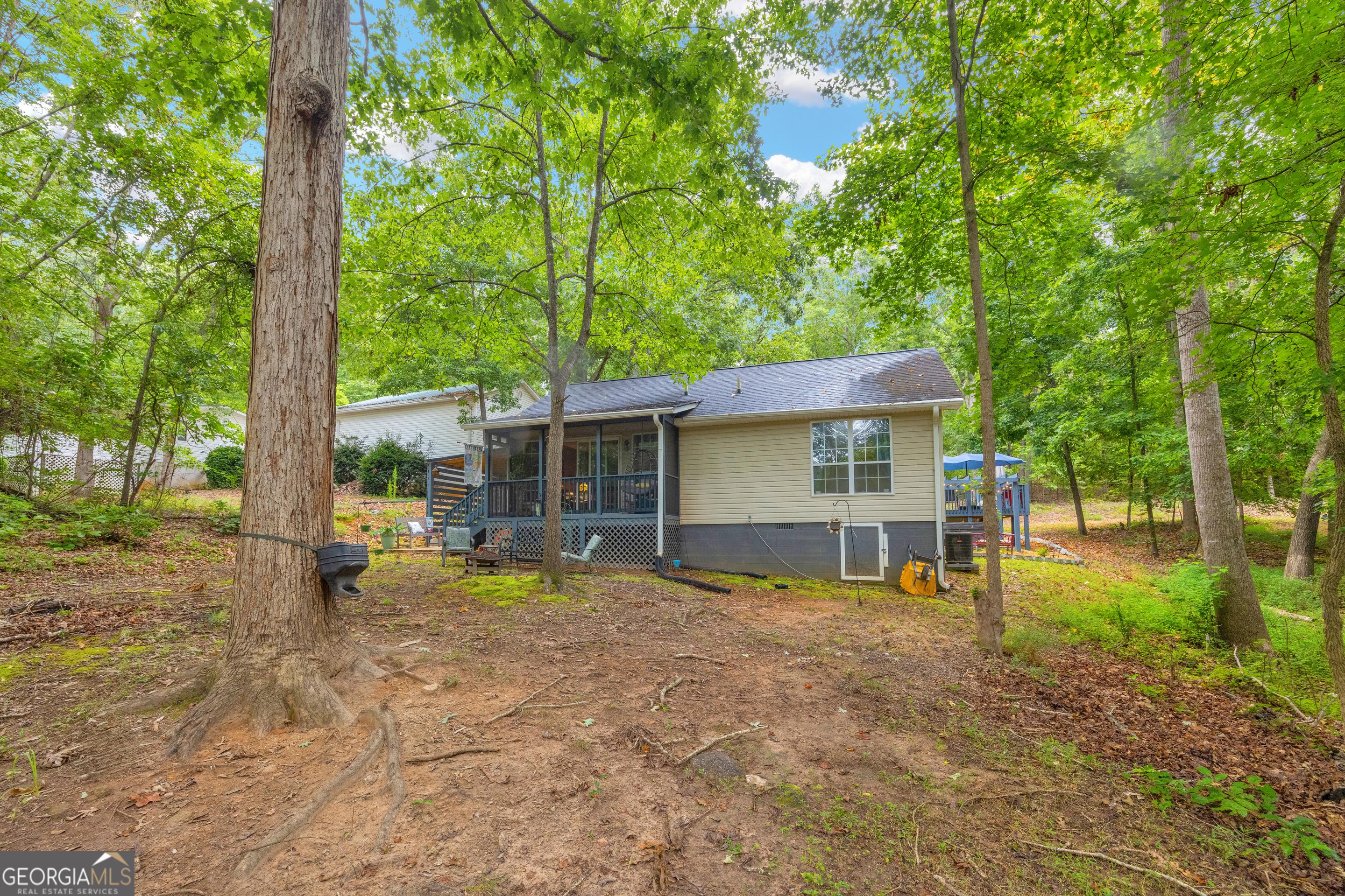 26 Chief Lane Hartwell GA 30643