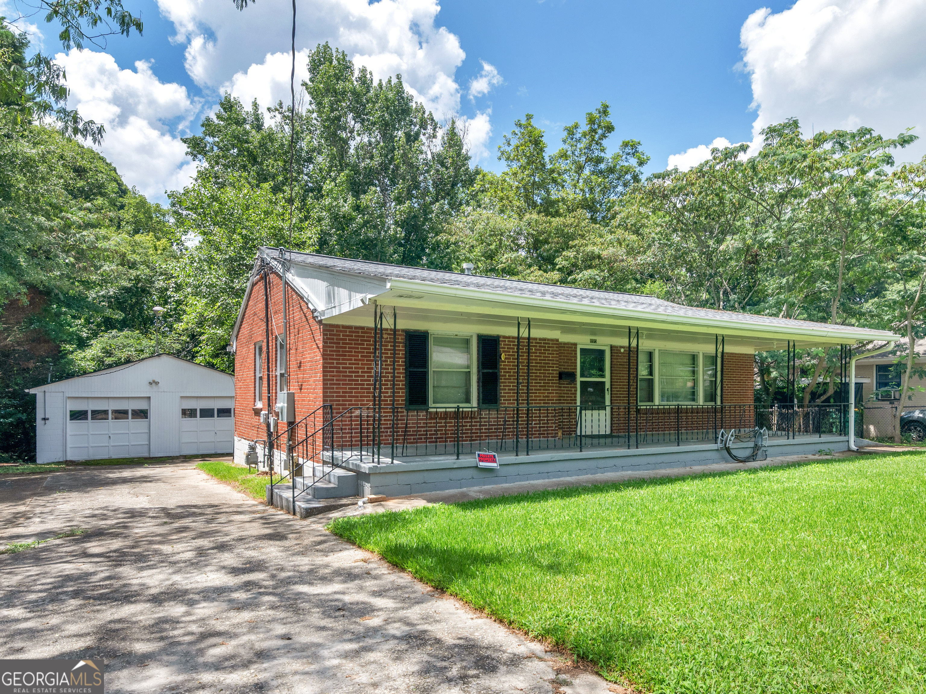895 Laurel Street Forest Park GA 30297